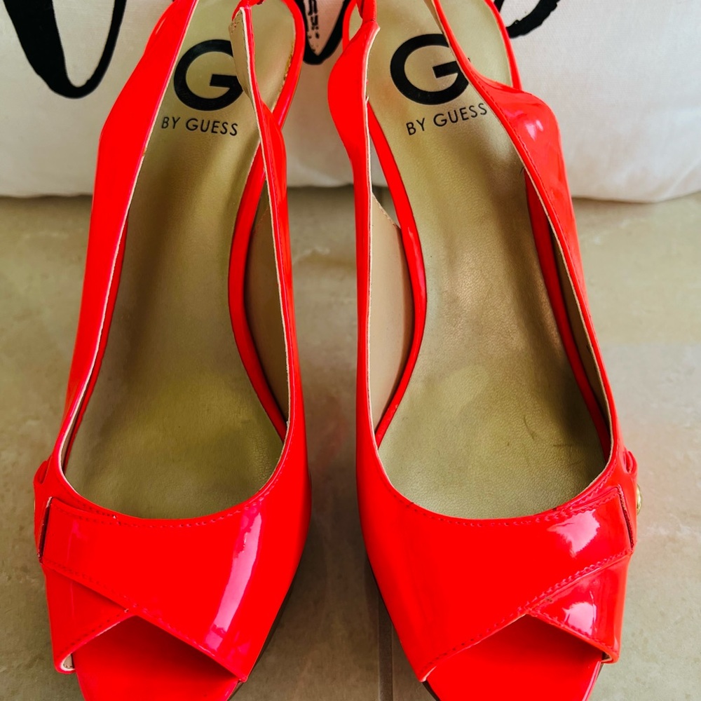 Flawless - never worn GUESS open toe heel. Neon pink patent leather. 3 inch. Hot